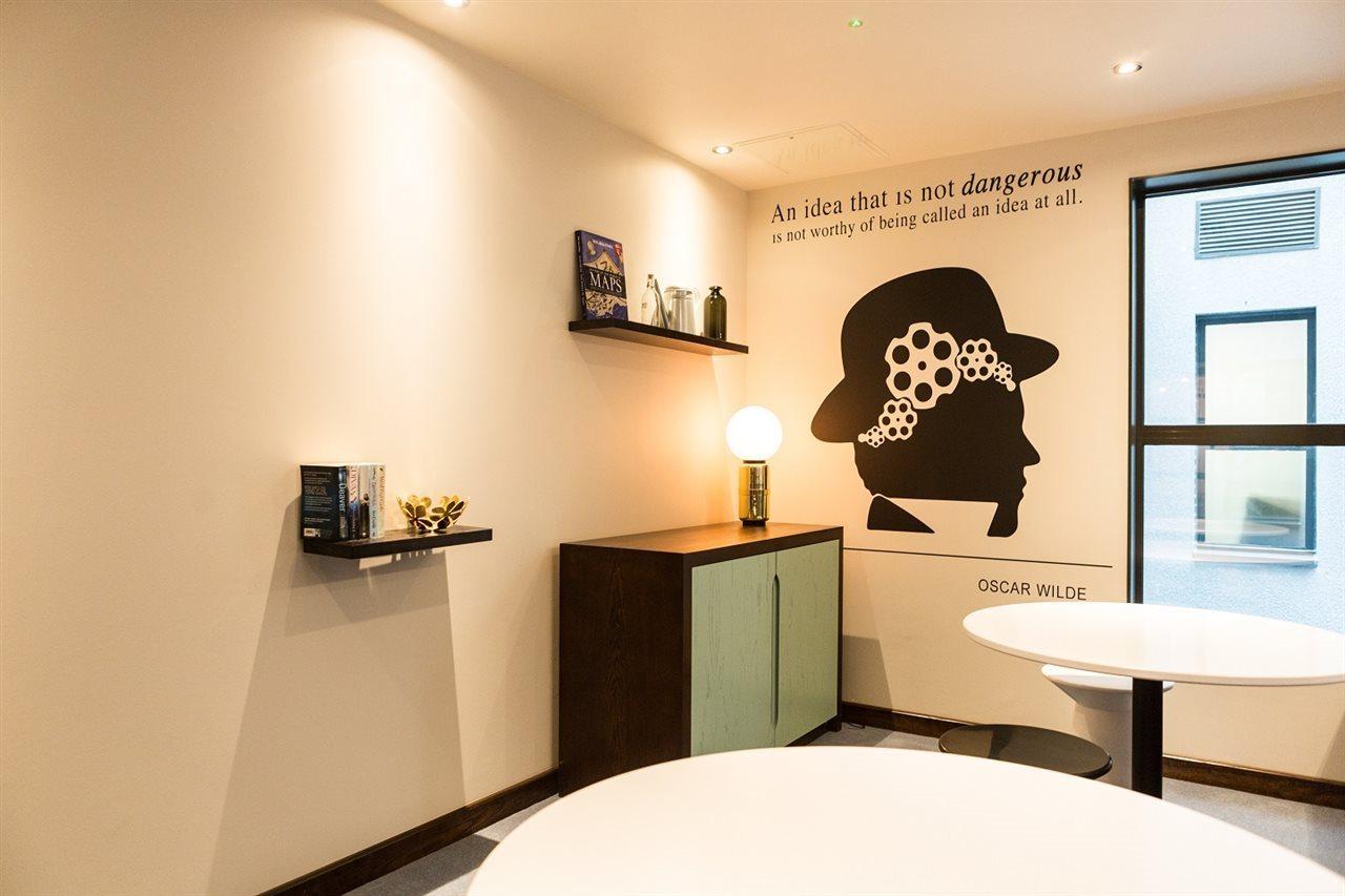 Hub By Premier Inn London Kings Cross Exterior foto